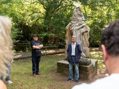 Xosé M. Rabón explicando a historia da Deusa Navia