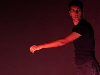 A modo de Aurresku. de Mateo Couce