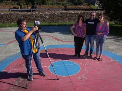 Comezando a gravar a historia de Cantareliña